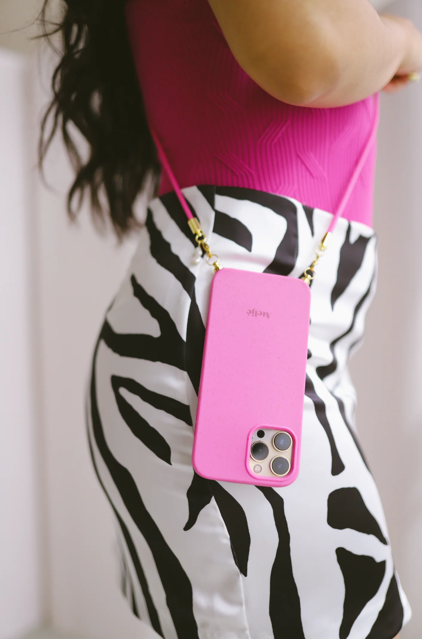 Pink biodegradable iPhone case - no cord - Image 5