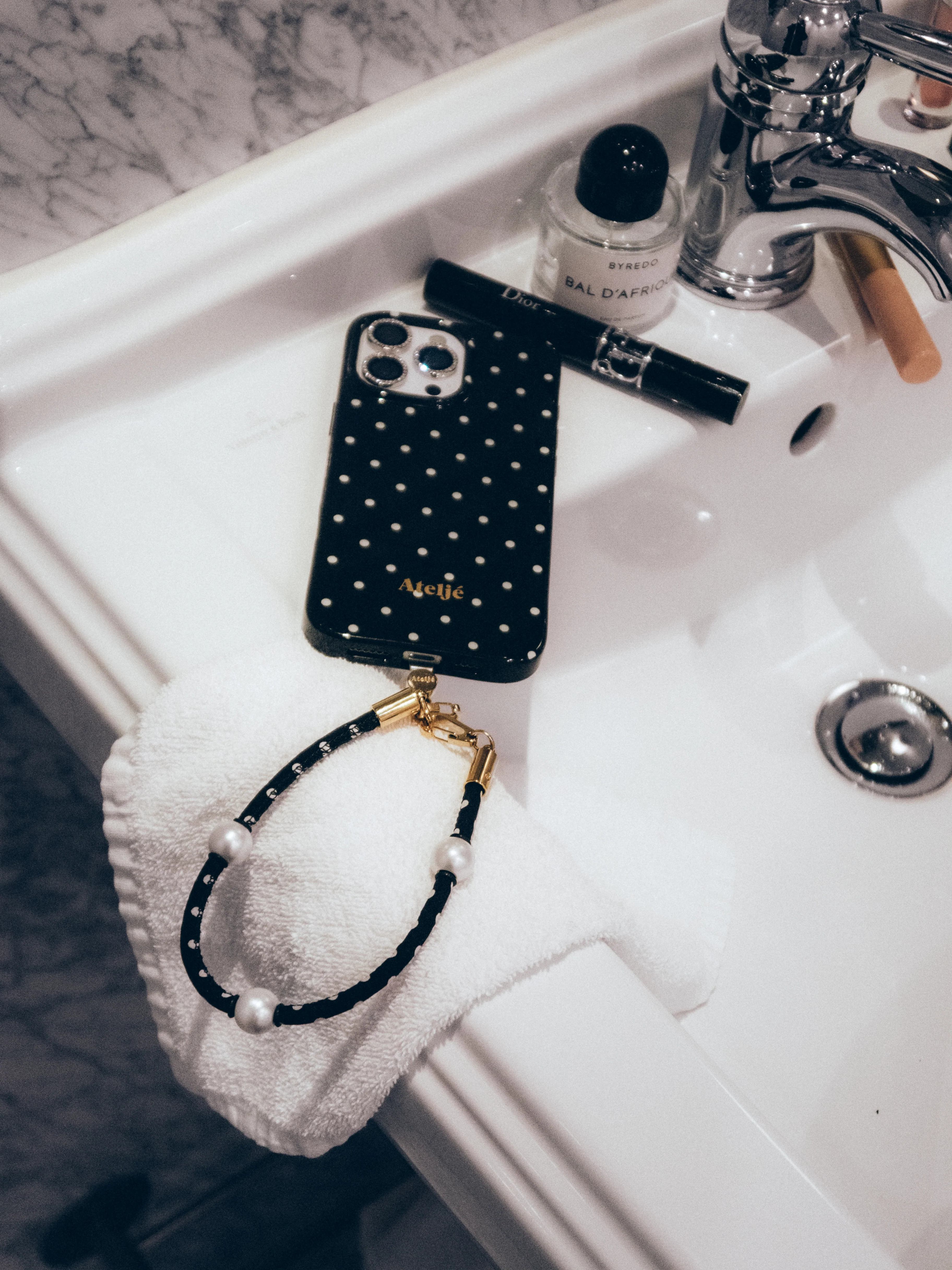 Black polkadot case with Polka cord - Image 6