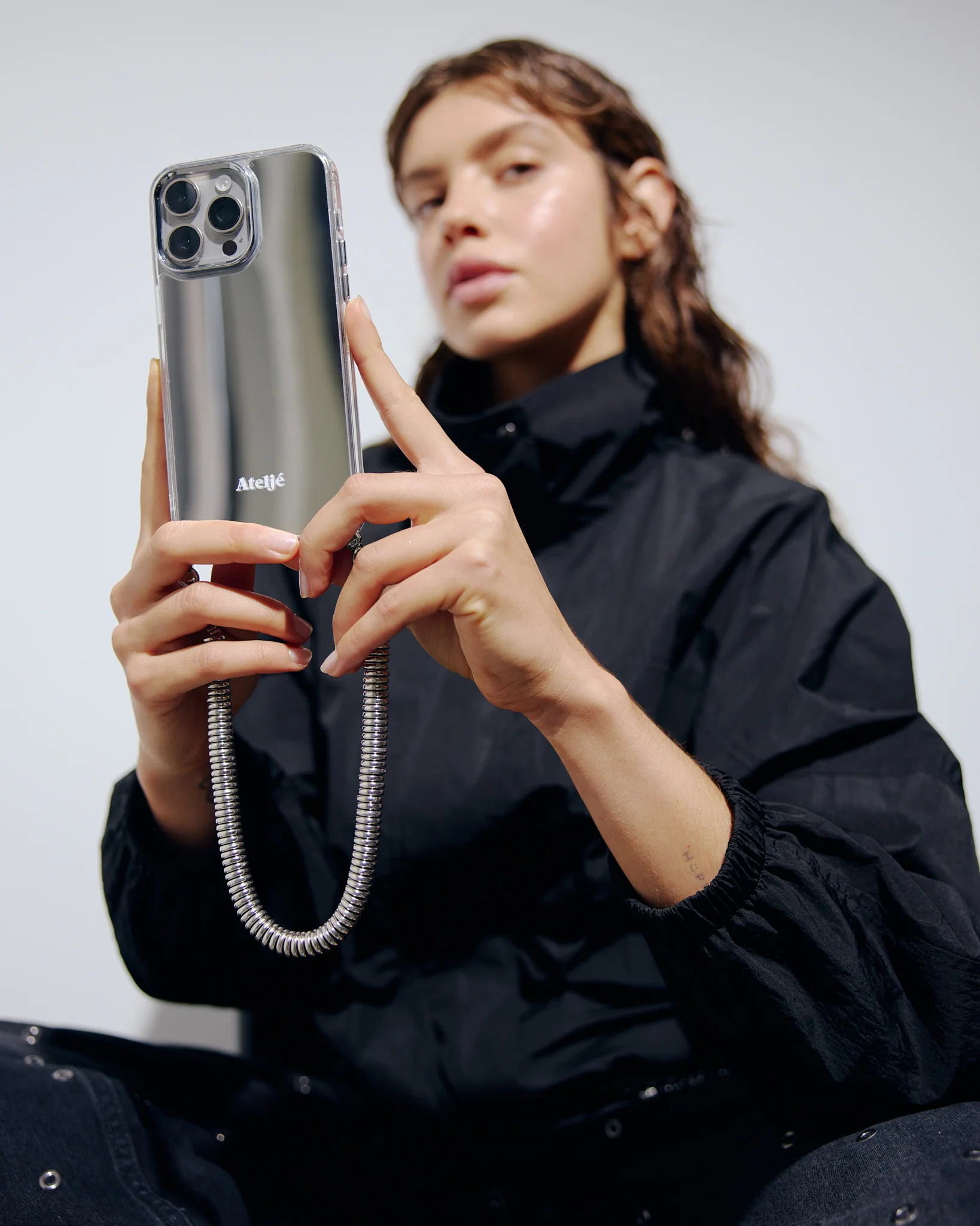 Mirror case with Orbit cord - Image 4