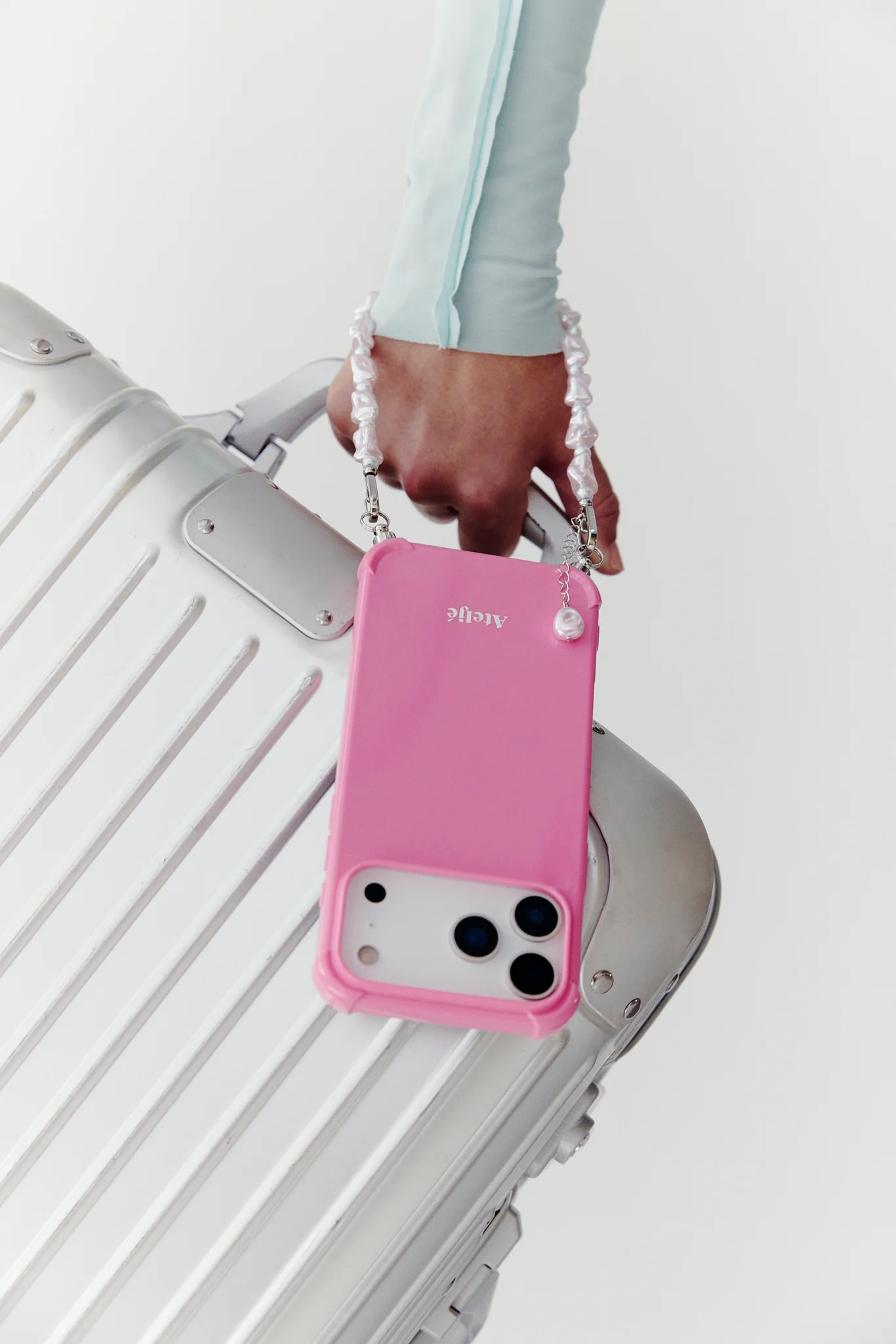 Motel pink recycled case with Pink pearl cord - Image 4