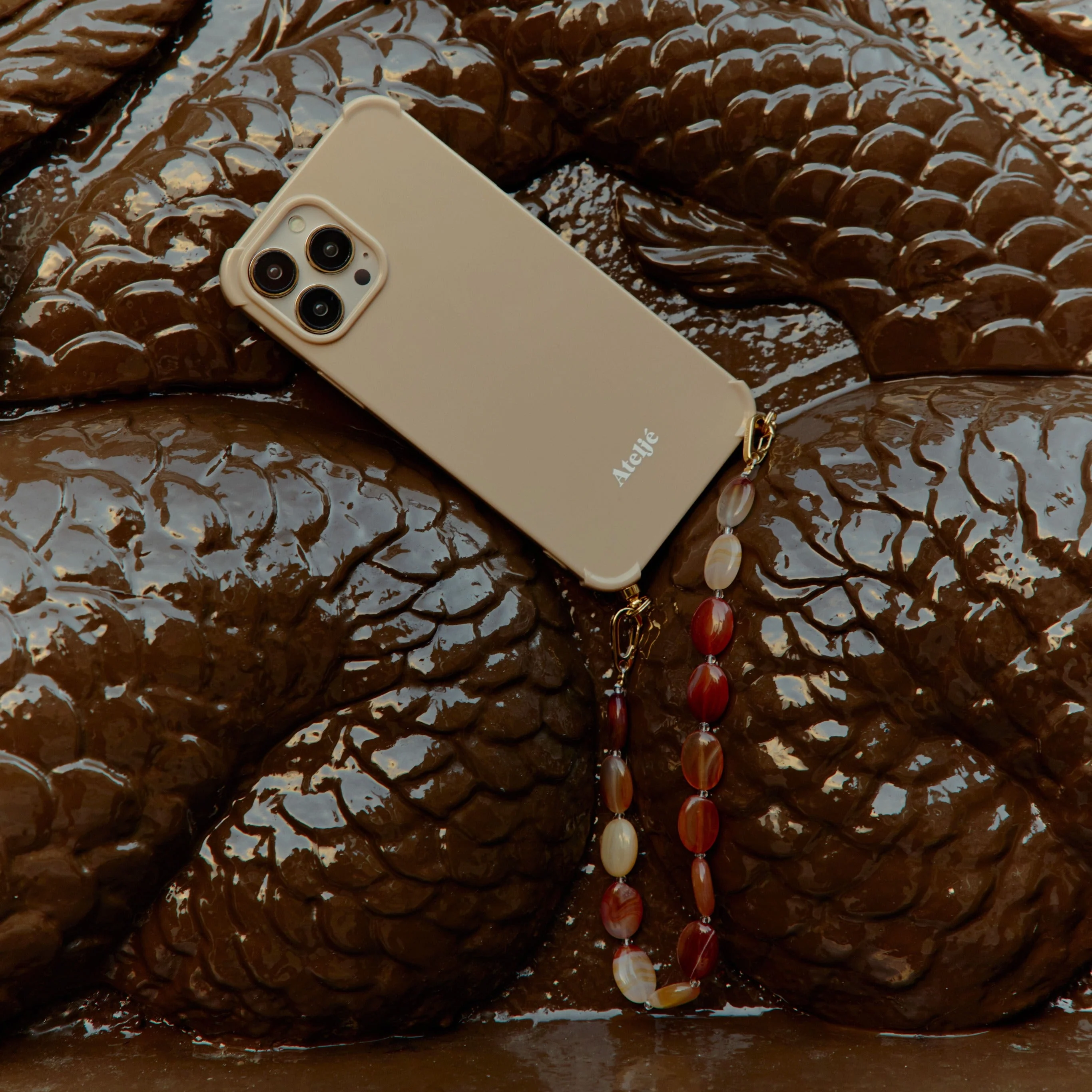 Sand recycled iPhone case - no cord - Image 5